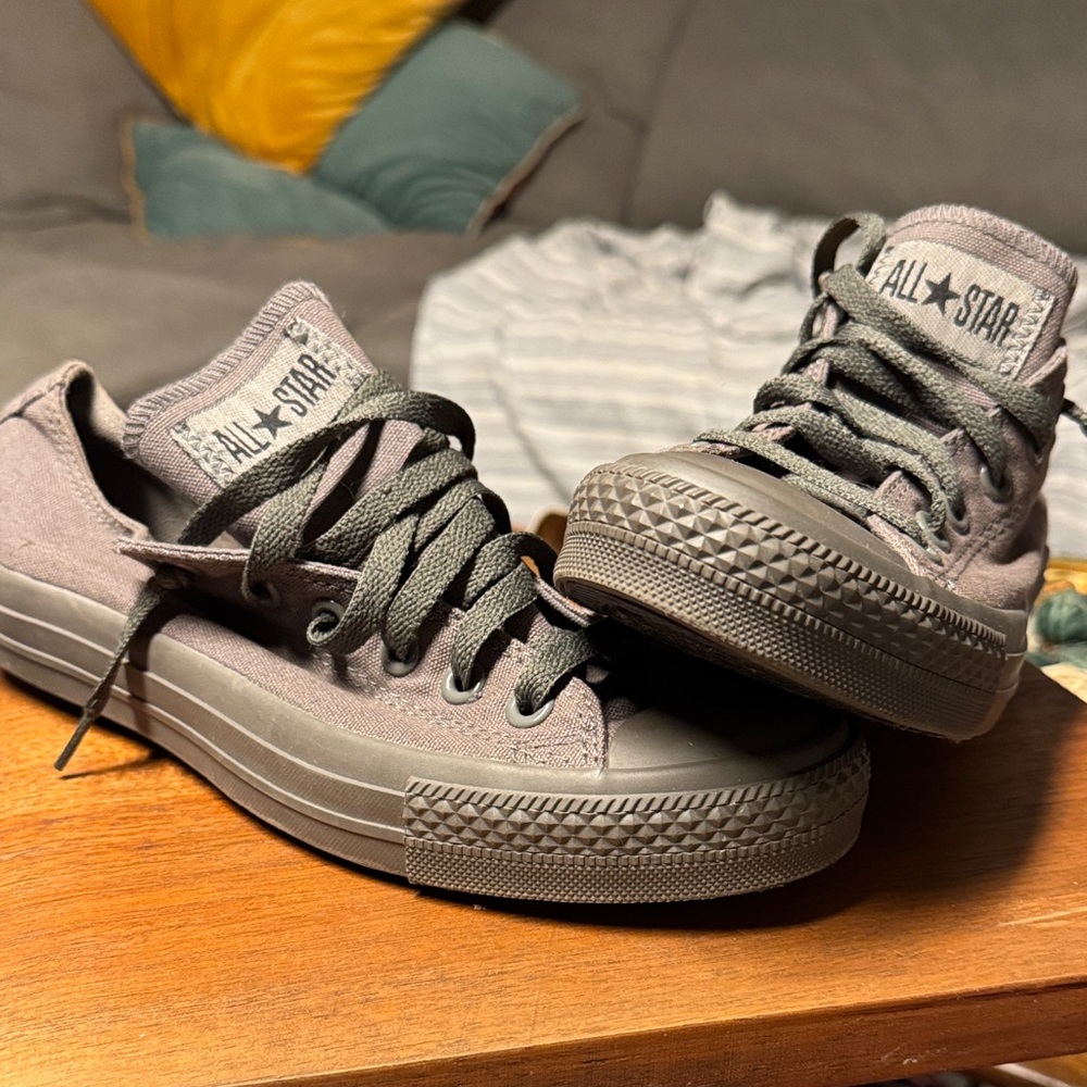 Converse Sneakers - Gray